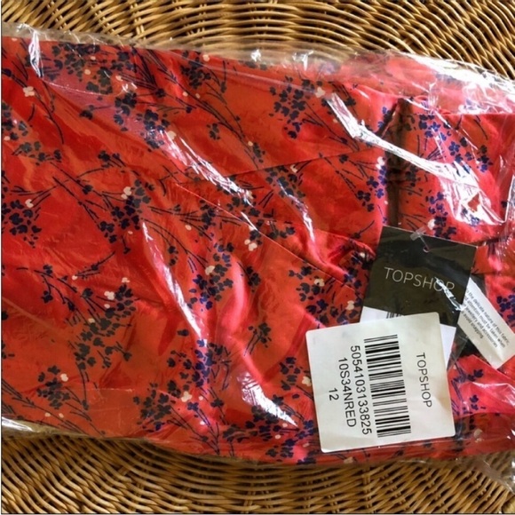 Top Shop Wispy Floral Print MIDI - Picture 5 of 7